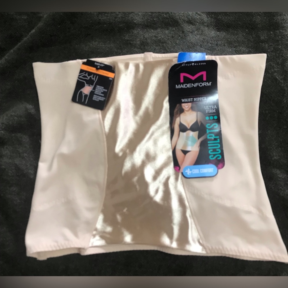 Nude Maidenform Waist Nipper with Tags!